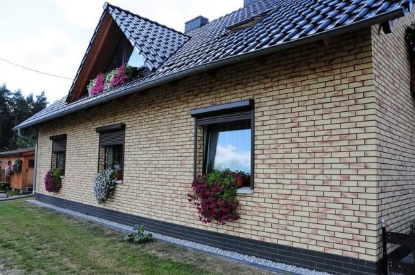 izoflex plytelės spalva 103 16 geltonas fasadas