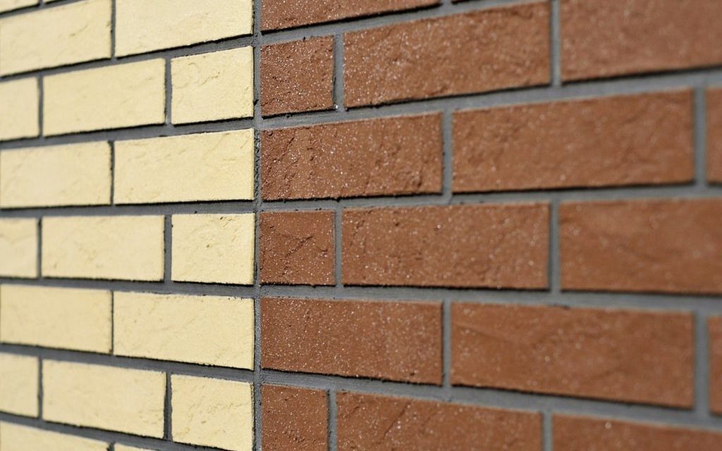 rudas klinkerio plytelės