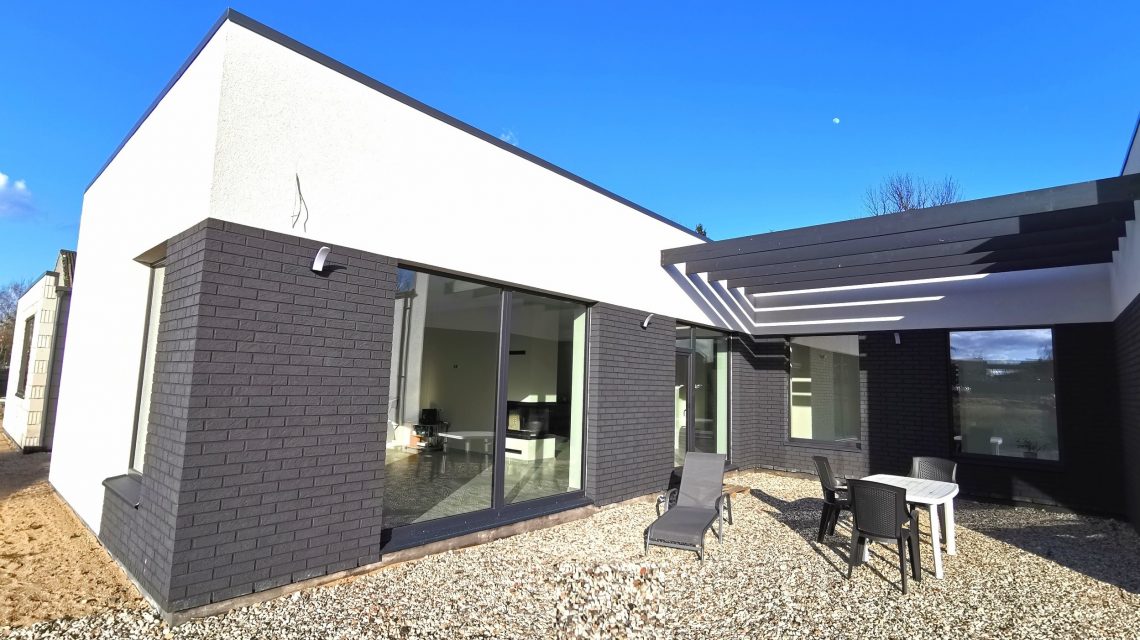PLYTELES P.16-BRISTOL