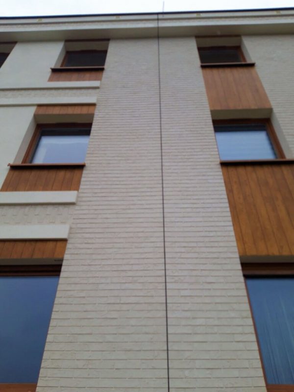 baltos fasadines plyteles 6