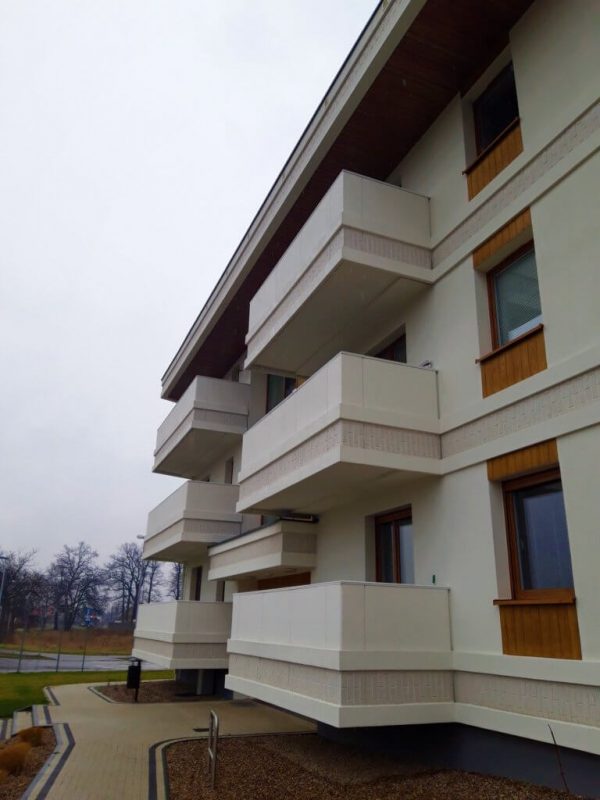 baltos plyteles 1