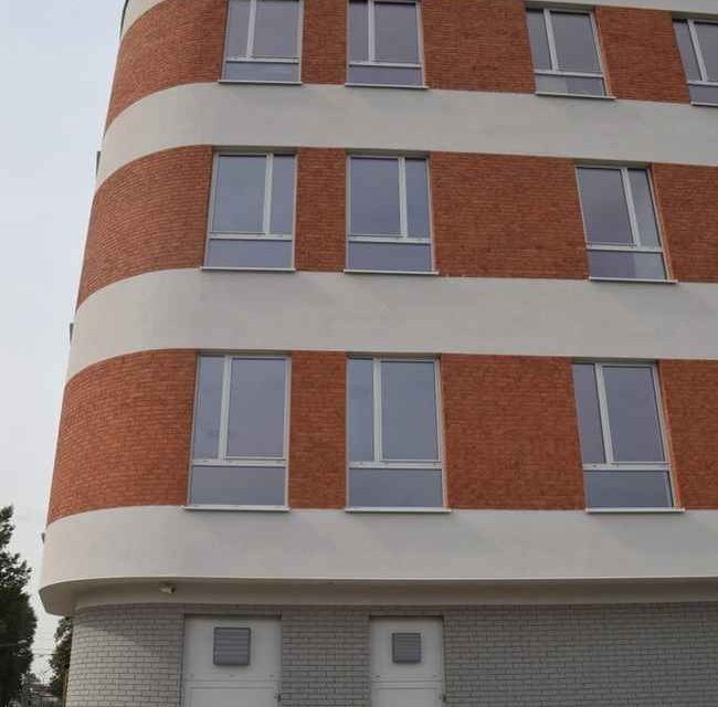 pilkos fasado plyteles trydent