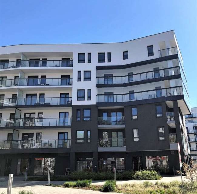 Lankscios fasado plyteles Akra
